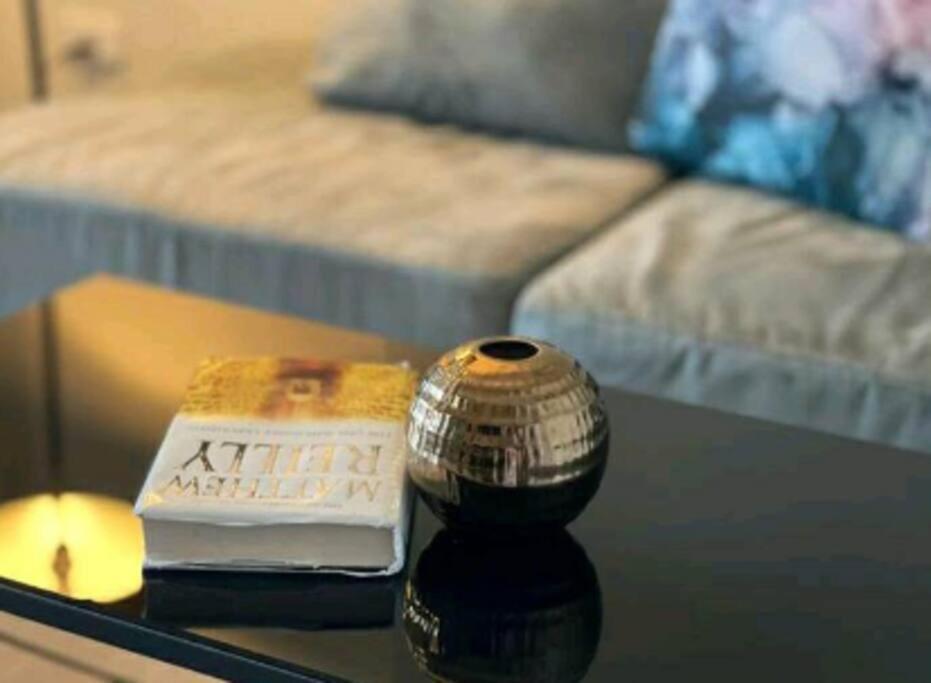 Base Central Pattaya Long Balcony King-Bed With Infinity Pool & Free Netflix! Luaran gambar