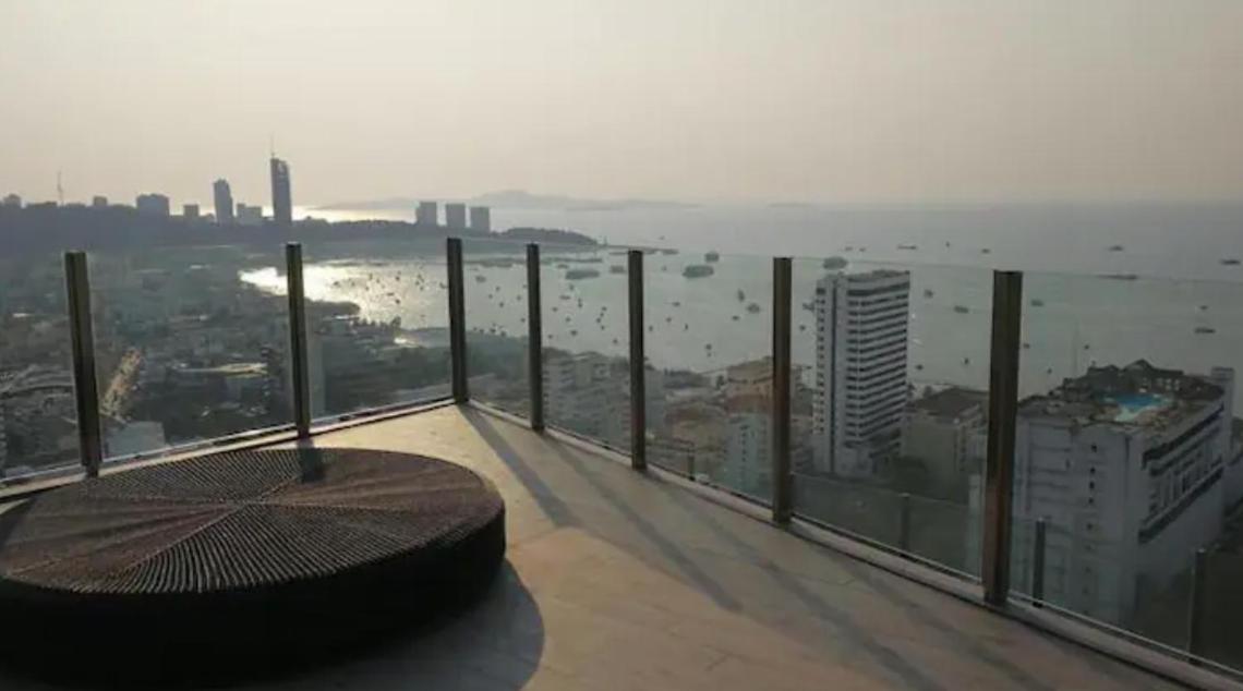 Base Central Pattaya Long Balcony King-Bed With Infinity Pool & Free Netflix! Luaran gambar