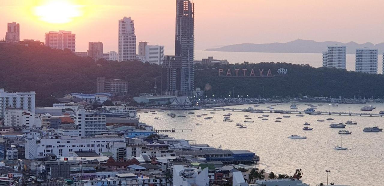 Base Central Pattaya Long Balcony King-Bed With Infinity Pool & Free Netflix! Luaran gambar