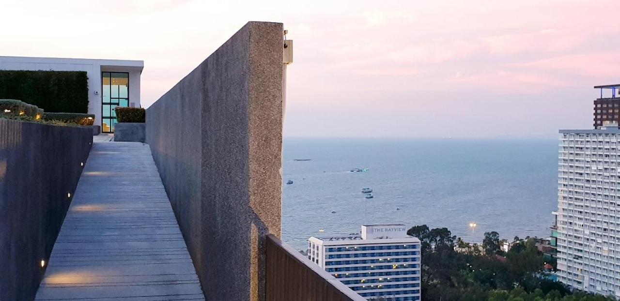 Base Central Pattaya Long Balcony King-Bed With Infinity Pool & Free Netflix! Luaran gambar