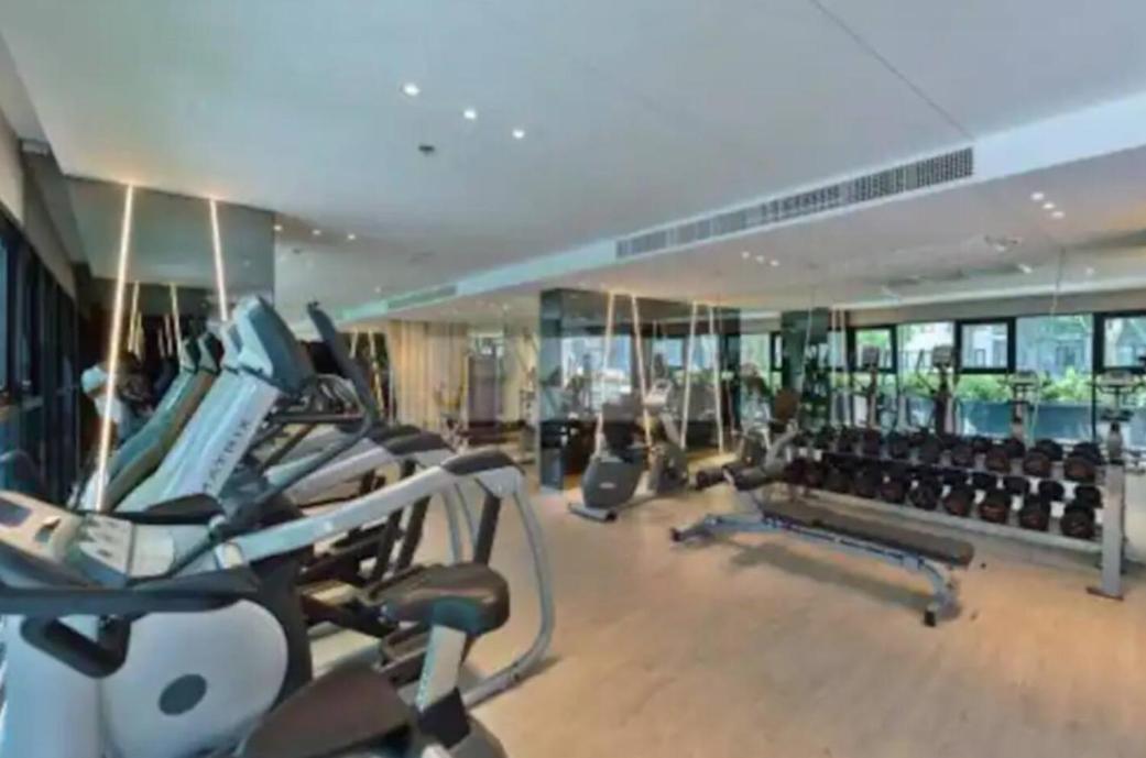 Base Central Pattaya Long Balcony King-Bed With Infinity Pool & Free Netflix! Luaran gambar