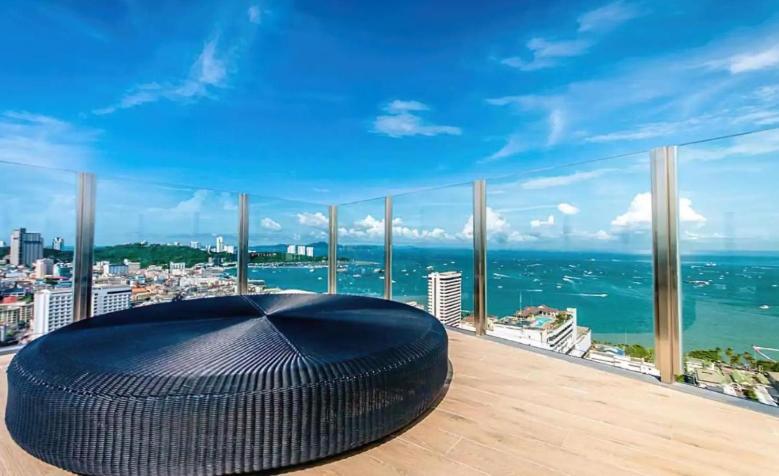 Base Central Pattaya Long Balcony King-Bed With Infinity Pool & Free Netflix! Luaran gambar